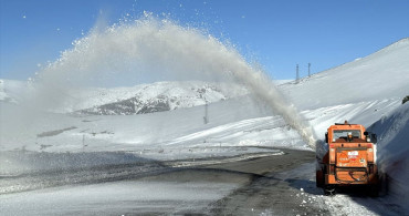 Ardahan'da Karla Mücadele Çalışmaları Devam Ediyor