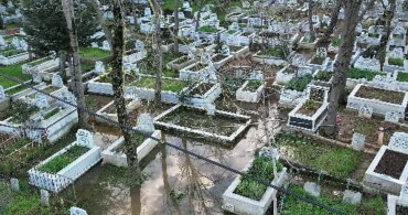 Arnavutköy Mezarlığı Su Baskınlarıyla Karşı Karşıya Kaldı