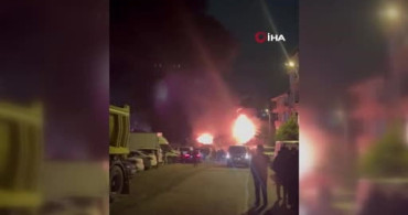 Arnavutköy'de Fabrika Yangınına Müdahale Başladı