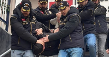 Arnavutköy'de Kaçan Şüphelilerin Aracında Ceset Bulundu