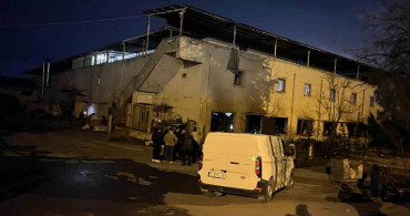 Arnavutköy'de Metal Fabrikasında Patlama: 1 Ağır Yaralı