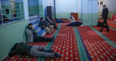 Arnavutköy'de Otel Fırsatçıları Yüzünden Geceyi Camilerde Geçirdiler: Bu Kadar Da Olmaz Ki!