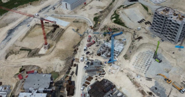 Arnavutköy'de Vinç Devrilmesi: 2 İşçi Ağır Yaralı