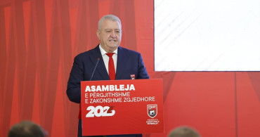 Arnavutluk Futbol Federasyonu'nda Duka Yeniden Başkan