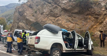 Artvin'de Üç Araçlı Trafik Kazası: 4 Yaralı