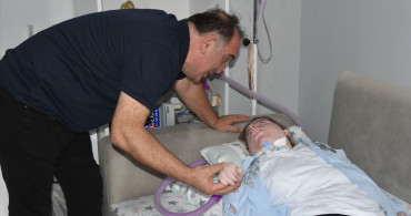 Artvinli Aile, Lizensefali Hastası Kızları İçin Fedakarca Mücadele Ediyor