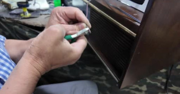 Asırlık elektronik cihazları tamir eden ustanın hikayesi