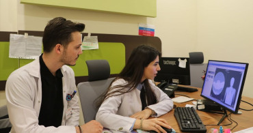 Aşk ve Meslek: Ertuğrul Şehir Hastanesi'nde Nişanlı Doktor Çift