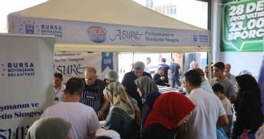 Aşure ikramları Gürsu'da devam etti