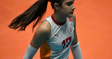 Asya Gülmez U-16 Milli Voleybol Takımı Gelişim Kampına Seçildi