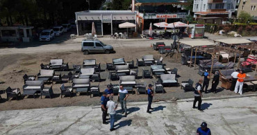 Atakum sahilinde işgal denetimi: kumsaldaki masa, sandalye ve şezlonglar kaldırıldı