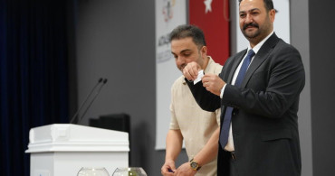 Ataşehir'de 8 aile daha yeni evlerine kavuştu