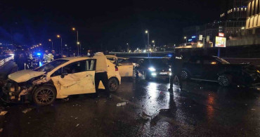 Ataşehir'de Zincirleme Kaza: 3 Yaralı