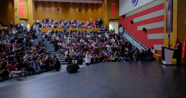 Atatürk Üniversitesi İletişim Fakültesi Mezuniyet Töreni Coşkuyla Gerçekleşti