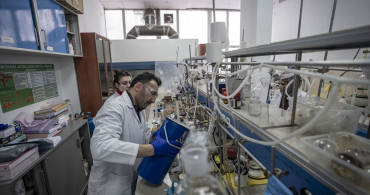 Atatürk Üniversitesi'nde Stratejik İlaç Maddeleri Üretimi