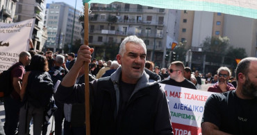 Atina'da Çiftçiler Eylem Düzenledi