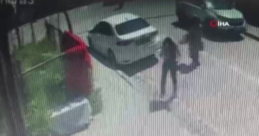 Avcılar'da Trafik Kazası: Otomobil Yayaya Çarparak İnşaat Boşluğuna Düştü