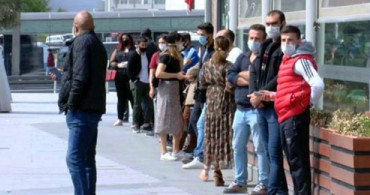 AVM Kuyruğu Prof. Dr. Necmettin Ünal'ı Çıldırttı: Boşuna Mı Konuşuyoruz?
