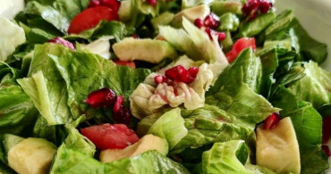 Avokadolu Marul Salatası Tarifi