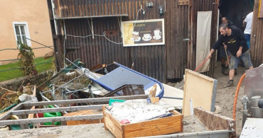 Avrupa Sele Teslim! Ölümle Burun Buruna Avusturya'da Türk Çifti Komşuları Kurtardı