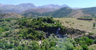 Avrupa'daki sıcaklardan kaçan gurbetçiler girlevik şelalesine yöneldi