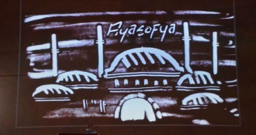 Ayasofya Kum Sanatıyla Anlatıldı