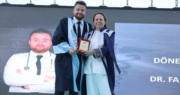 Aydın Adnan Menderes Üniversitesi Tıp Fakültesi Mezuniyet Töreni Gerçekleşti