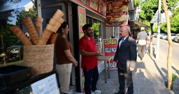 Aydın Valisi Varol, Gençlik Caddesi'ndeki Esnafları Ziyaret Etti