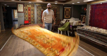 Aydın'da asırlık halılara sahip çıkan Erdemoğlu ailesi