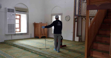 Aydın'da Camilerde Temizlik Çalışmaları Devam Ediyor