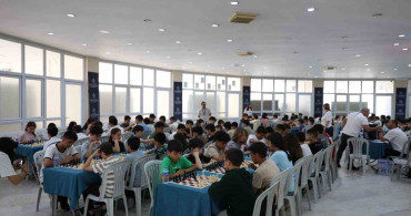 Aydın'da Geleneksel Satranç Turnuvası Düzenlendi