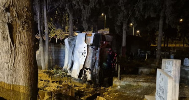 Aydın'da Mezarlıkta Panelvan Kazası