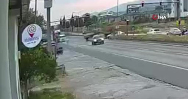 Aydın'da traktör römorkundan saman balyası düştü