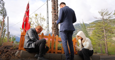 Ayla Kara’nın oğlu Furkan Kara’dan Anneler Günü mesajı: “Annemle gurur duyuyorum”