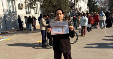 Ayser Çalık'taki saldırıda hayatını kaybeden öğrencilerin yarım kalan karneleri yürek burktu