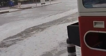 Ayvacık'ta Dolu Yağışı Yolları Beyaza Bürüdü