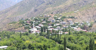 Ayvalı mahallesi dere ıslahı ve taşkın koruma çalışmalarının tamamlanmasını bekliyor