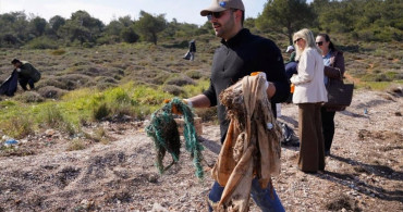 Ayvalık Adaları Tabiat Parkı'nda Kıyı Temizliği Gerçekleştirildi