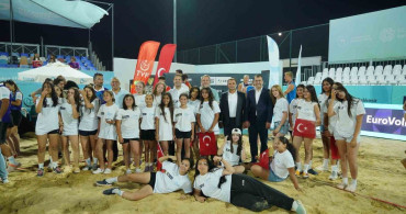 Ayvalık, dünya plaj voleybolu heyecanına ev sahipliği yaptı