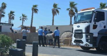 Ayvalık Sarımsaklı plajlarında şezlong ve usulsüz yapılaşmalara ani operasyon