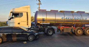 Ayvalık’ta kavşakta tır ile otomobil çarpıştı; 6 kişi hafif yaralandı