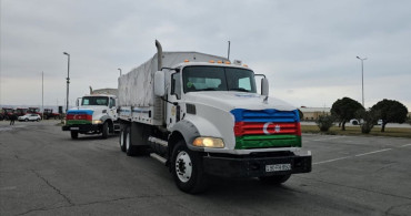 Azerbaycan'dan İran'a İnsani Yardım Gönderildi