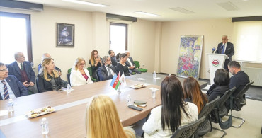 Azerbaycan'ın Bağımsızlık Yıl Dönümü Kutlandı