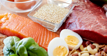B12 Vitamini Eksikliği Neden Olur, Belirtileri Nelerdir?