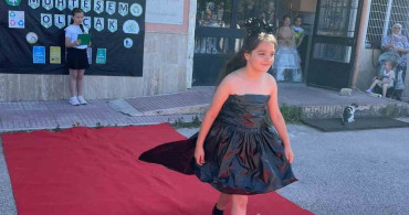 Babaeski’de öğrencilerden atıkları sanata dönüştüren defile