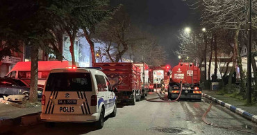 Bağcılar İSTOÇ'ta Yangın: İtfaiyenin Zamanında Müdahalesiyle Kontrol Altına Alındı