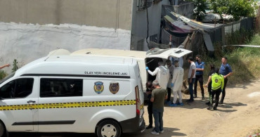 Bağcılar'da Korkunç Keşif: Kanalizasyon Zannettikleri Kokunun Kaynağı Ceset Çıktı