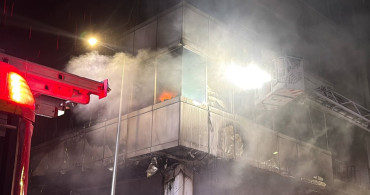 Bağcılar'daki Tekstil Fabrikasında Yangın Kontrol Altına Alındı