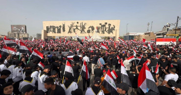 Bağdat'ta Binlerce Kişi İran’a Destek İçin Sokaklara Döküldü