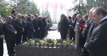 Bahçeli'den Türkeş Anısına Ziyaret